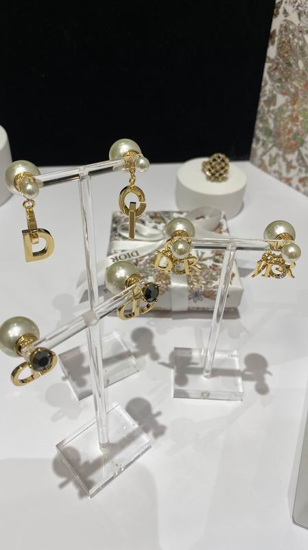 Dior Earring 06lyr649